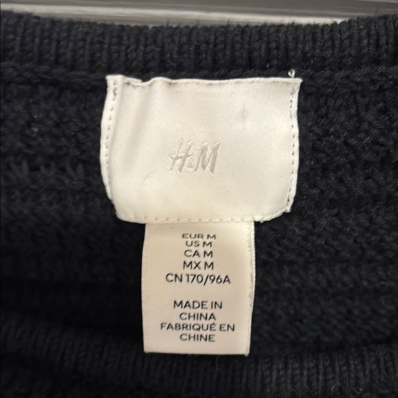 H&M Black Ruffled Off-Shoulder Top - Picture 2 of 3